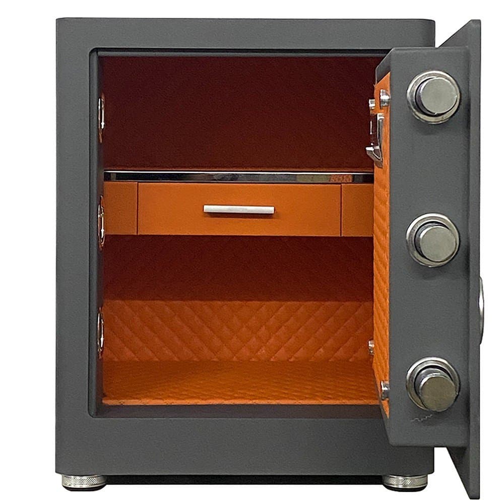 Két sắt BOFA BF-45ZZ mở cửa để quan sát khoang bên trong