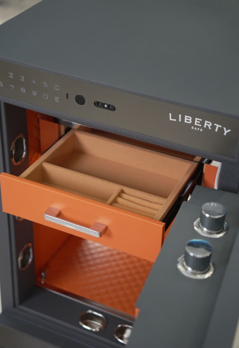 Két Sắt Liberty LB58 Vantis Max - Quét Tĩnh Mạch Bàn Tay