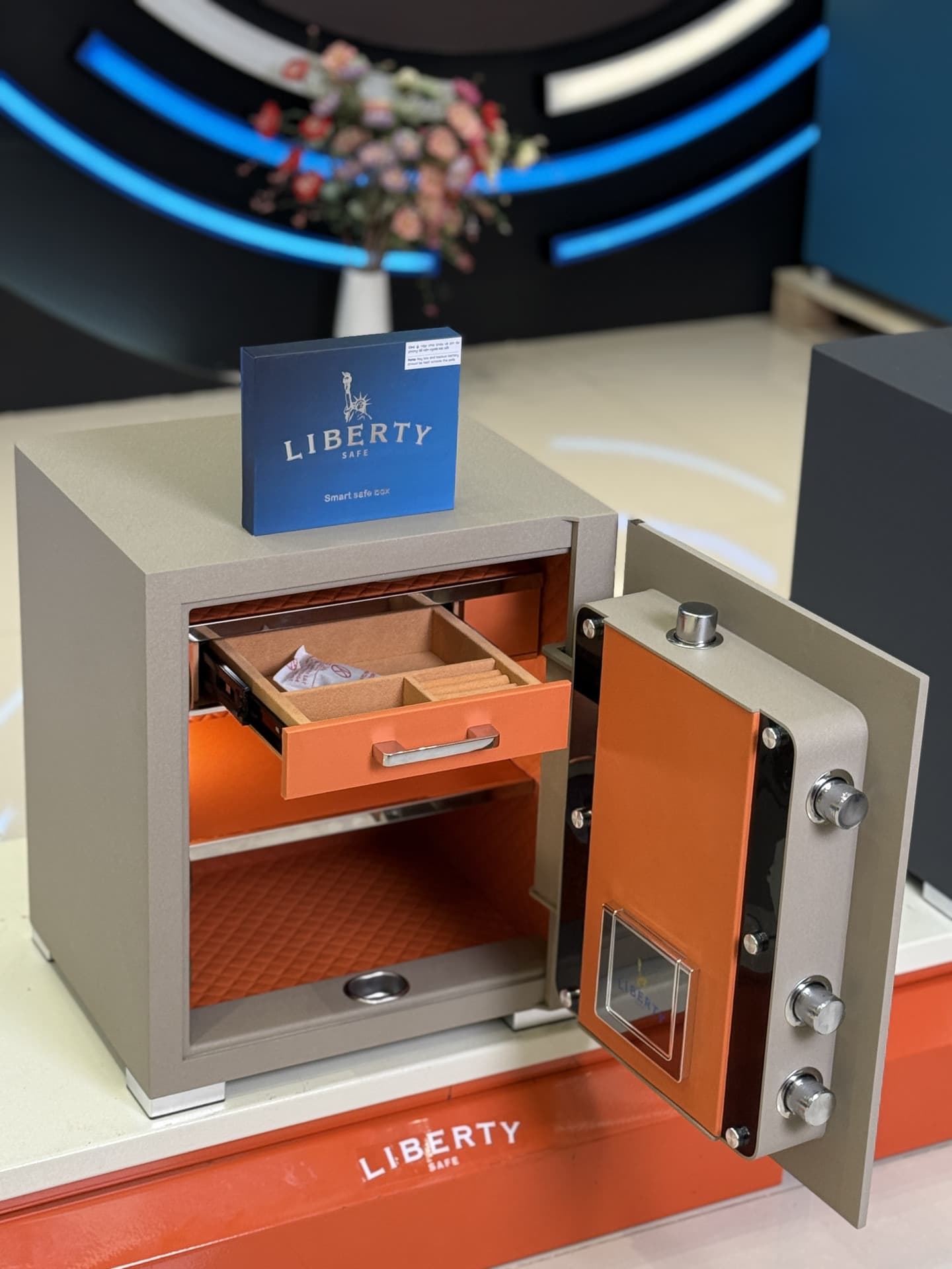 Két Sắt Liberty LB50 S10 Pro - Khóa Vân Tay Điện Tử Kết Nối Điện Thoại